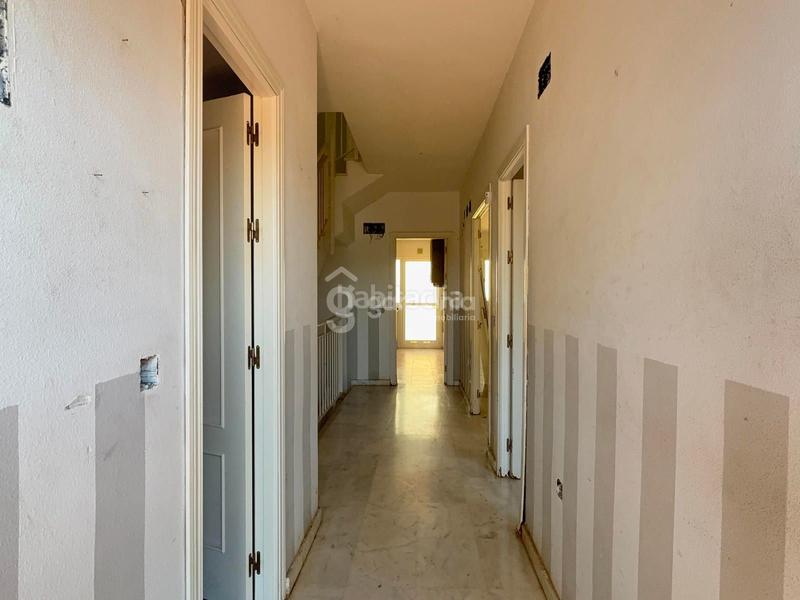 Foto e4a20bce-e5e6-4345-bf5c-ac5e83df84f0. Casa a schiera in Espartinas pueblo Espartinas