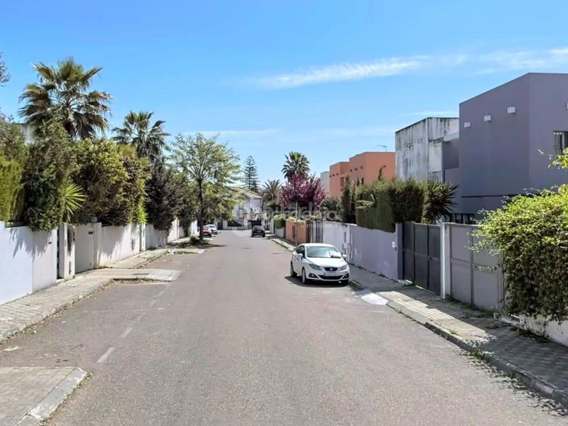 Foto 0f3b5591-baf9-4d45-b621-43620401324a. Xalet a Loreto Espartinas