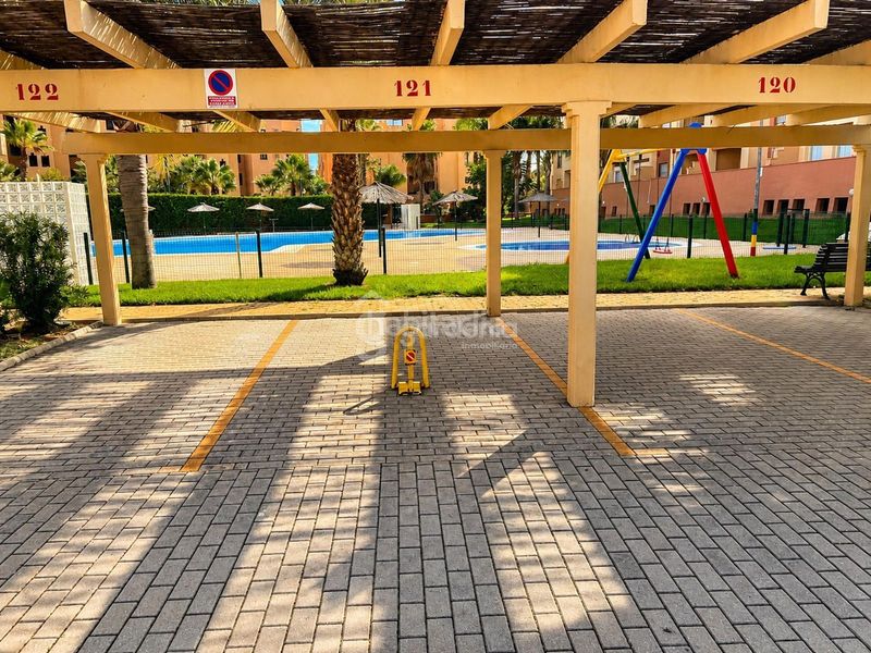 Foto 70fc0e5d-aebf-4d6a-8cb5-4eaa1584893d. Pis amb aparcament piscina a Isla Canela Ayamonte