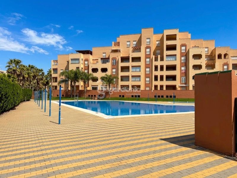 Foto 9a5d7475-ff83-4e9c-b604-e2de474752d8. Pis amb aparcament piscina a Isla Canela Ayamonte