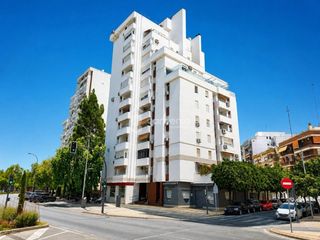 Affitto Appartamento  Presidente adolfo suarez. Espectacular piso reformado con gran terraza 28m en los remedios