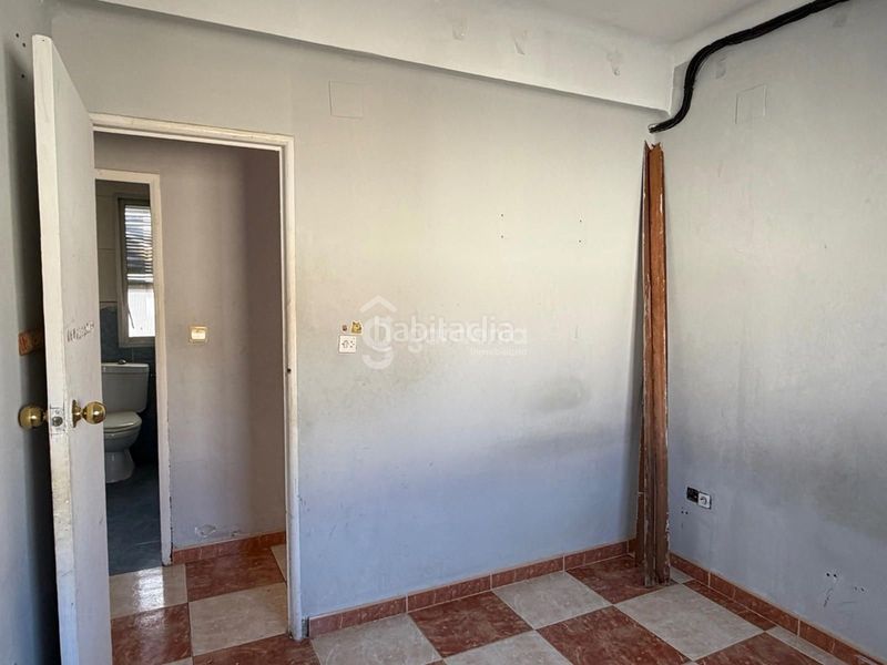 Foto a0d3db0c-ab3b-4f8d-8375-0e46037cb098. Pis a Cruz Roja Sevilla
