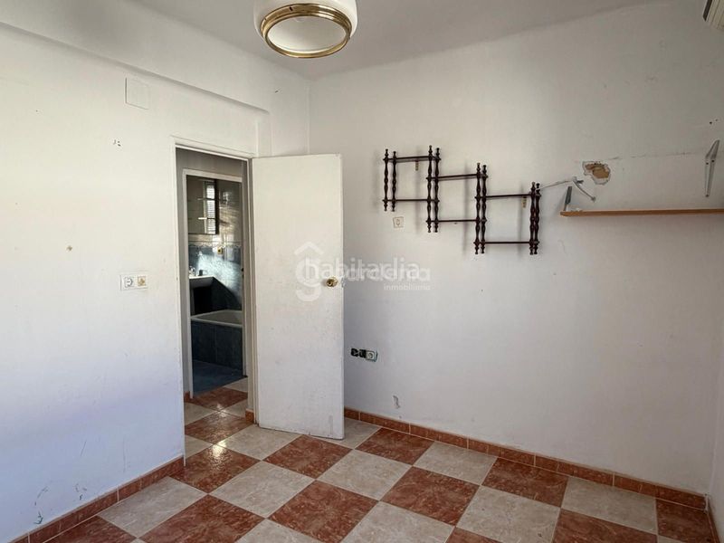 Foto add859f6-20d3-473f-95d8-c83a7b3c79d7. Pis a Cruz Roja Sevilla