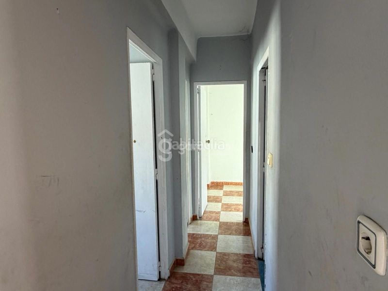 Foto c48af83d-8f30-4e61-b592-09a0c211b848. Pis a Cruz Roja Sevilla