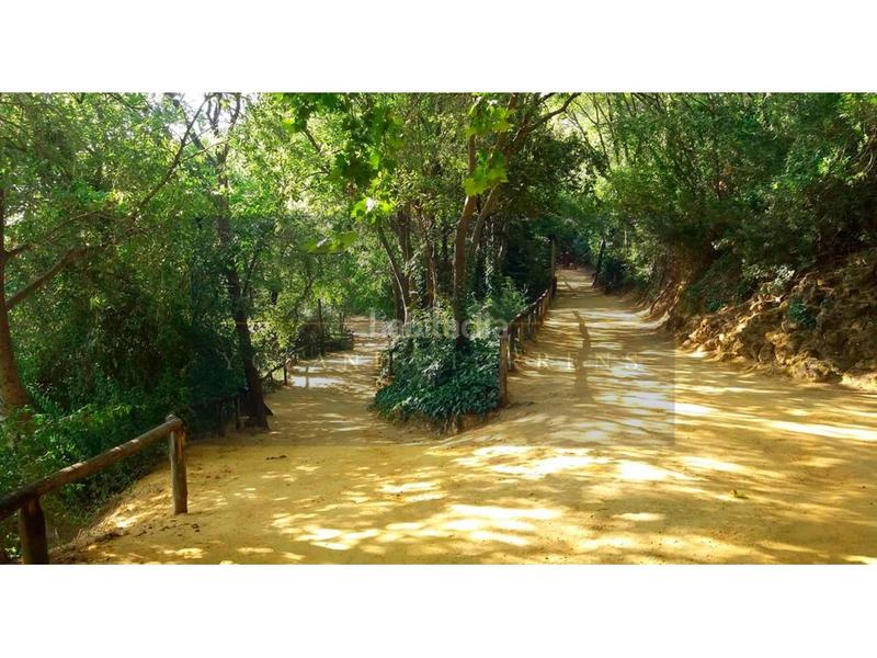 Foto 103073f6-10c6-41a2-beb7-79a90e6f6795. Terrain résidentiel dans Centro Alcalá de Guadaira