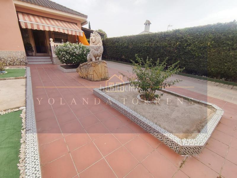 Foto 77a2a79e-260c-4f5a-a34a-b264b1d64aba. Chalet mit parking pool in La Paz Alcalá de Guadaira