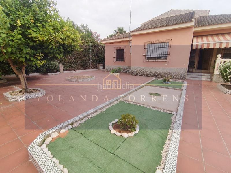 Foto 8cc9ce12-5e74-4e9a-a2d9-6c210c62e71b. Chalet mit parking pool in La Paz Alcalá de Guadaira