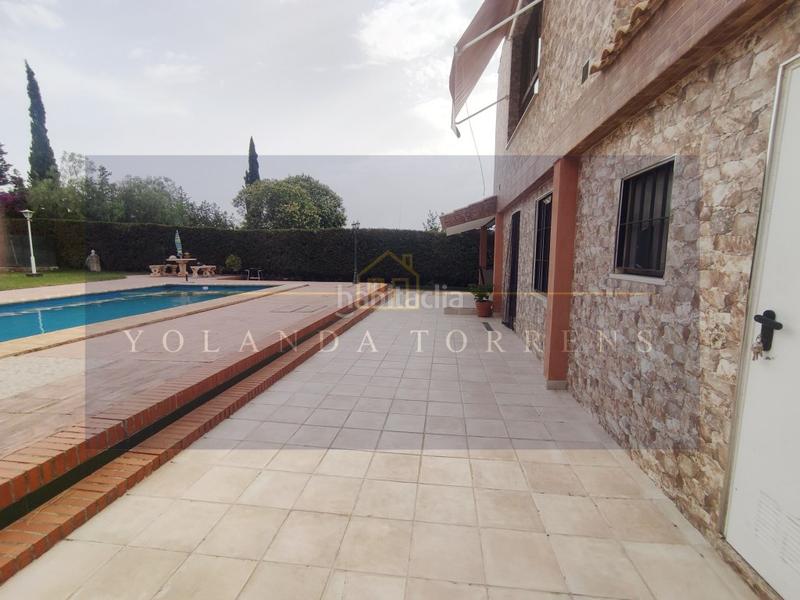 Foto ffc121b8-277d-4600-bd77-d366cb3adacd. Chalet mit parking pool in La Paz Alcalá de Guadaira