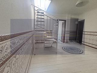 Casa en La Paz. Luminosa casa en planta alta