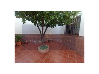 Casa a Centro. Enorme casa posibilidad de dos, lista para entrar
