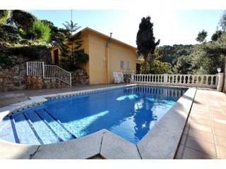 Casa a Aquari 6. Venta de una amplia casa en tossa de mar