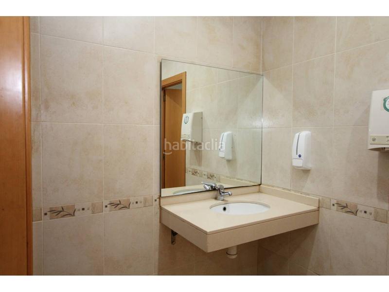 Foto 3522d7eb-5072-43f4-adab-3a28f2f0cdb6. Local comercial a Centre Lloret de Mar