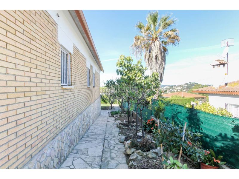 Foto 455a09b3-0950-4771-bd44-7d77531a3cf1. Casa amb calefacció aparcament piscina a Lloret Residencial - Montlloret Lloret de Mar