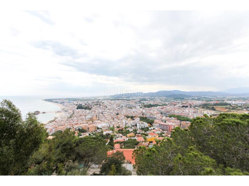 Foto bc4a495b-b466-43ac-af0b-9dba6fd4598a. Fondo rustico in cardenal vidal i barraquer 25 in Blanes