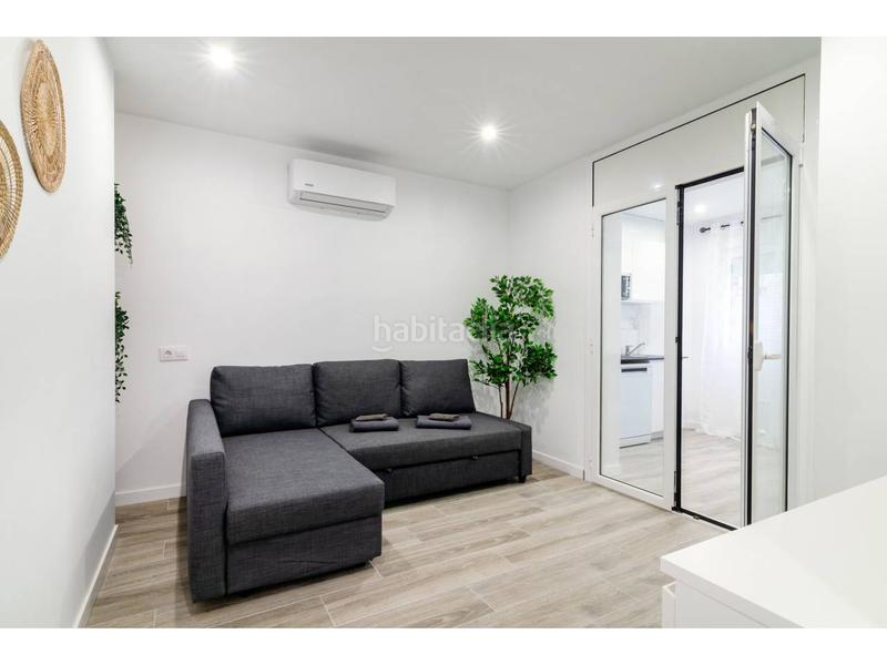 Foto 3e22cbdf-40c2-4166-beba-07c8101bbdd8. Edifici a Centre Lloret de Mar