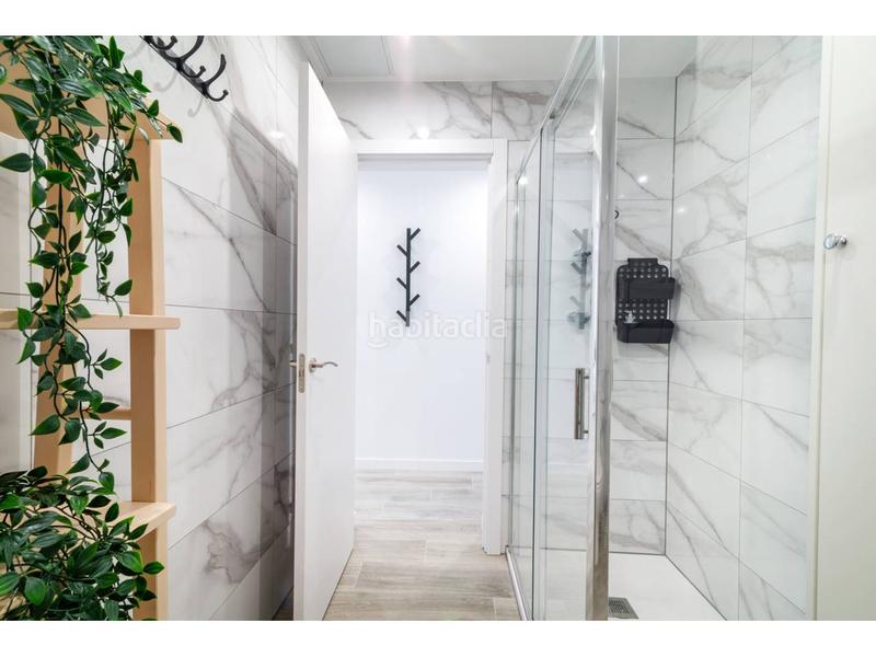 Foto bef7384b-0c4e-44cb-b404-7fa0ce7b72e9. Edifici a Centre Lloret de Mar