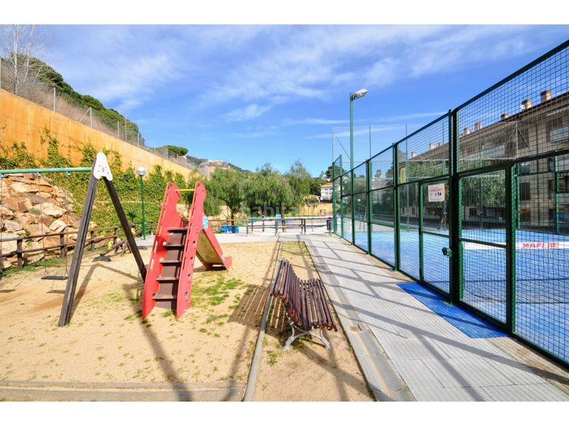 Foto 0b9de7bb-2e83-4cdf-8cab-bd8d82663a0d. Pis amb calefacció aparcament piscina a Roca Grossa Lloret de Mar