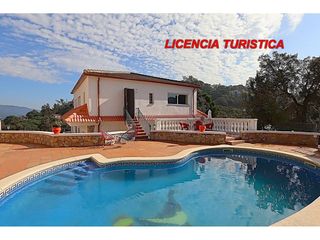 Casa a Avenida ocells 3. Venta de casa en lloret de mar