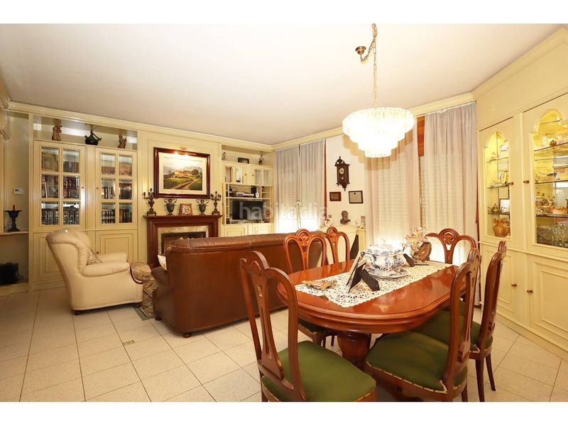 Foto 0799aa07-f229-4338-bb3f-963187d196fa. Casa adossada amb calefacció aparcament a Centre Lloret de Mar