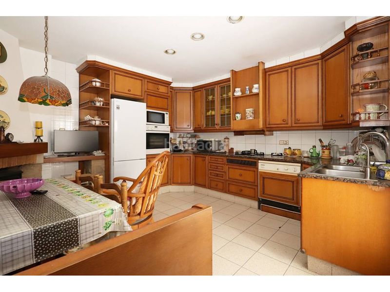 Foto 387d4a2f-52fd-464b-9324-1629f985d8fb. Casa adossada amb calefacció aparcament a Centre Lloret de Mar