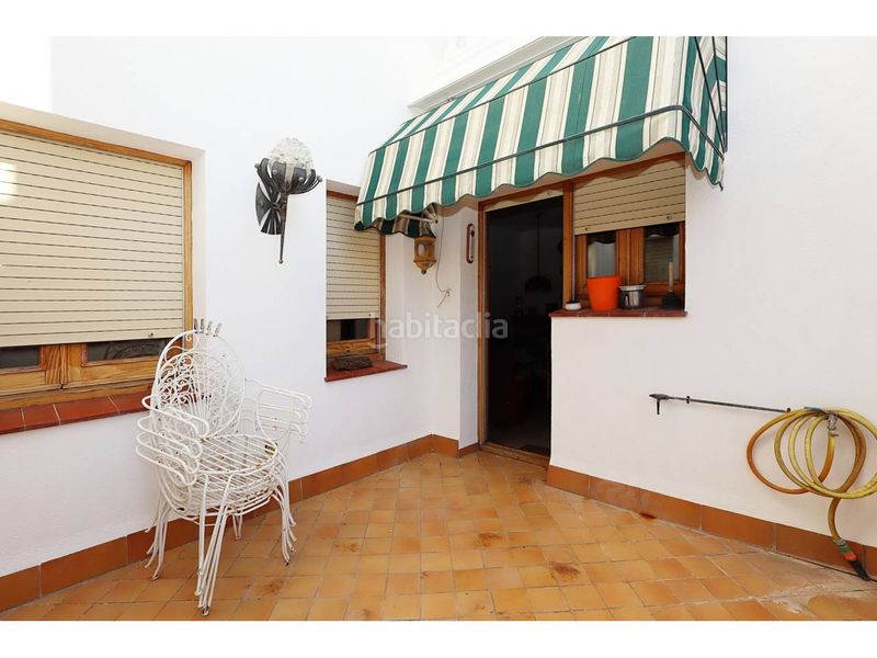 Foto 9297dd6c-f9e7-47a1-8149-6d67b904ac84. Casa adossada amb calefacció aparcament a Centre Lloret de Mar