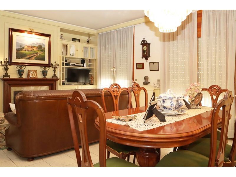 Foto a6e74fba-2ec1-4d08-9646-341f491c7f5f. Casa adossada amb calefacció aparcament a Centre Lloret de Mar