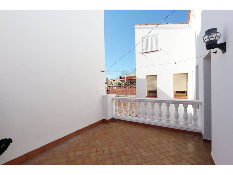 Foto e2305ab0-852f-4d91-8468-dd7189d2c405. Casa adossada amb calefacció aparcament a Centre Lloret de Mar