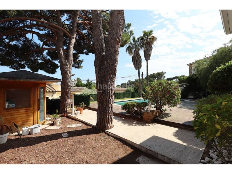 Foto ee718ff6-c69a-420a-aba9-5750adba9218. Casa amb aparcament piscina a Roca Grossa Lloret de Mar