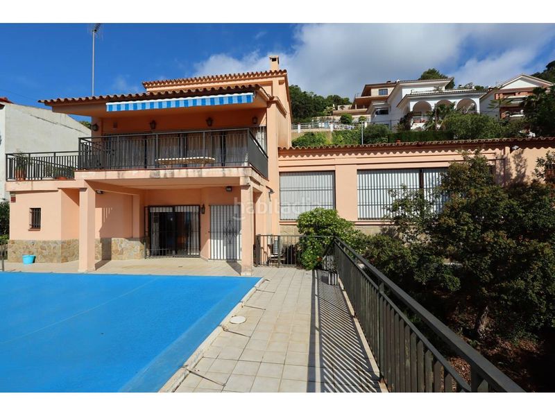Foto 298b9dcc-514f-455d-b85f-8ff4d78f348e. Casa amb calefacció aparcament piscina a Roca Grossa Lloret de Mar