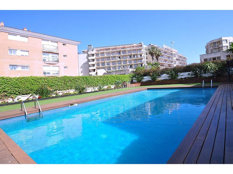 Foto aac81349-853f-45bb-8c9d-6875fe126bd2. Estudi amb calefacció piscina a Fenals Lloret de Mar