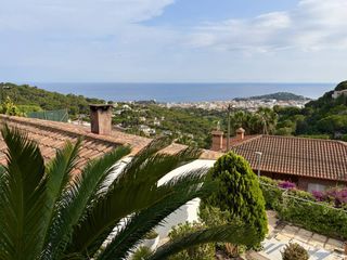 Casa  Calle cingles. Casa en venta en roca grossaserra brava, lloret de mar