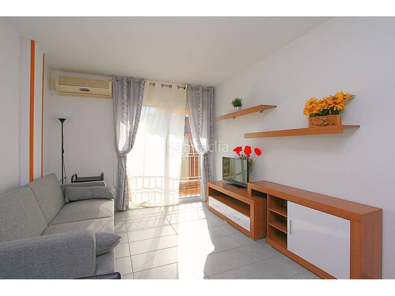 Foto 1ff0cf60-e759-4bd1-9444-8b1968260e01. Pis a avenida vila de blanes 113 a Fenals Lloret de Mar