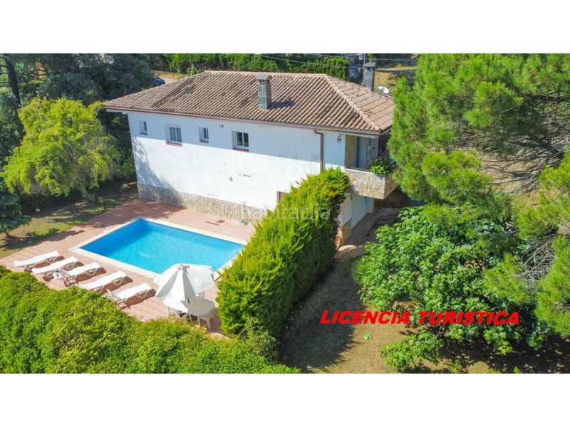Foto 1f07bdc3-d198-4048-8d96-da2f6477ff75. Casa  con licencia turistica en venta , amplia y luminosa con jardín y piscina en Vidreres