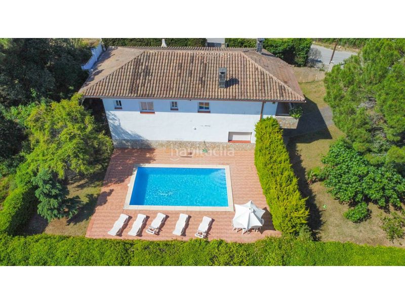 Foto 6355ecfa-62d9-4d28-903d-1ed24ea347e6. Casa  con licencia turistica en venta , amplia y luminosa con jardín y piscina en Vidreres