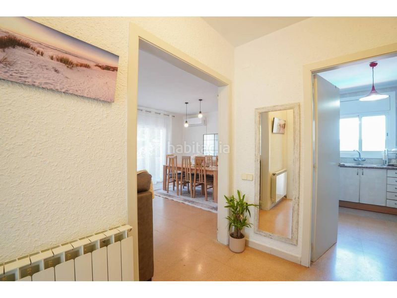 Foto d9b28f4a-e40b-4180-9461-059bc78967e4. Casa  con licencia turistica en venta , amplia y luminosa con jardín y piscina en Vidreres