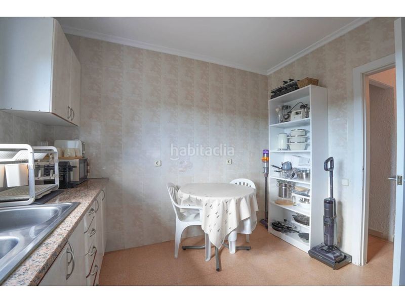 Foto dd4edfd0-4f06-42c3-b236-6c33d3789df1. Casa  con licencia turistica en venta , amplia y luminosa con jardín y piscina en Vidreres