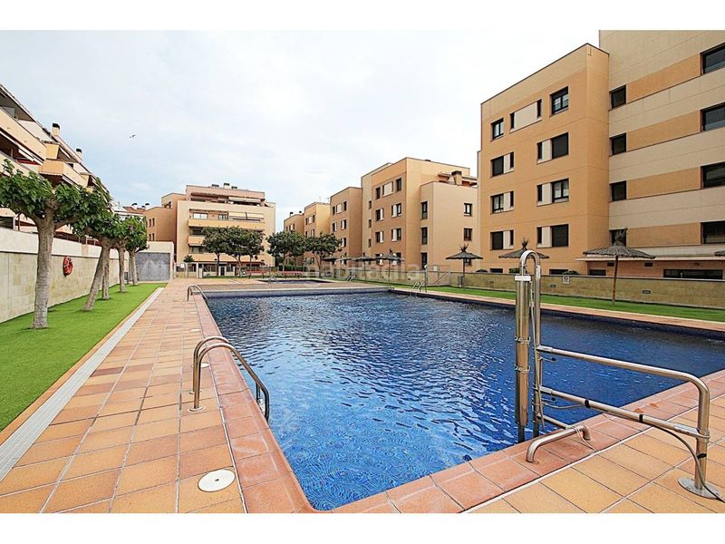 Foto 1974511a-90c6-40fe-97bb-3ecb4a0b39ed. Pis amb calefacció aparcament piscina a Fenals Lloret de Mar