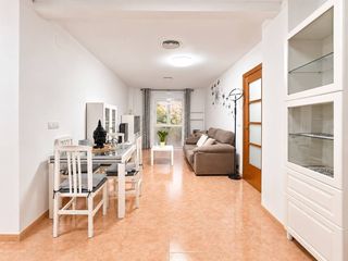 Etagenwohnung  Avenida joan llaverias. Venta de piso reformado en casc antic, lloret de mar