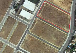 Terreny residencial a Oromana. Solar en venta en campo alegre.