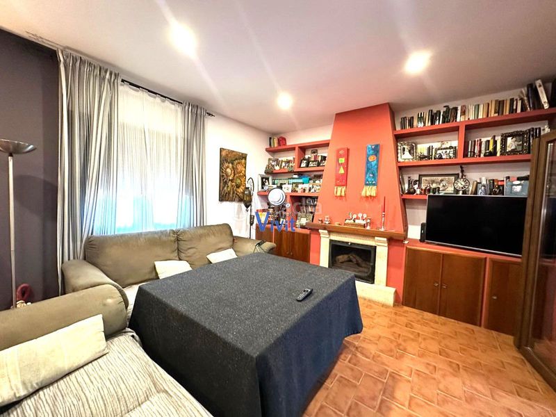 Foto aaa8ed6a-aba3-4ca8-8659-4c110291375a. Casa amb aparcament a Los Molinos Alcalá de Guadaira