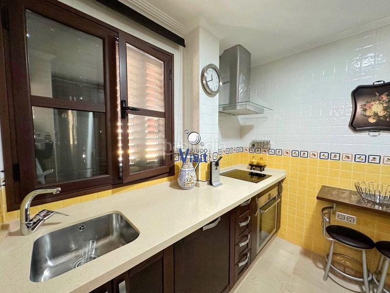 Foto b03c51c8-4c25-46a6-a26c-ff73a3a19077. Casa con parcheggio in Nueva Alcalá Alcalá de Guadaira