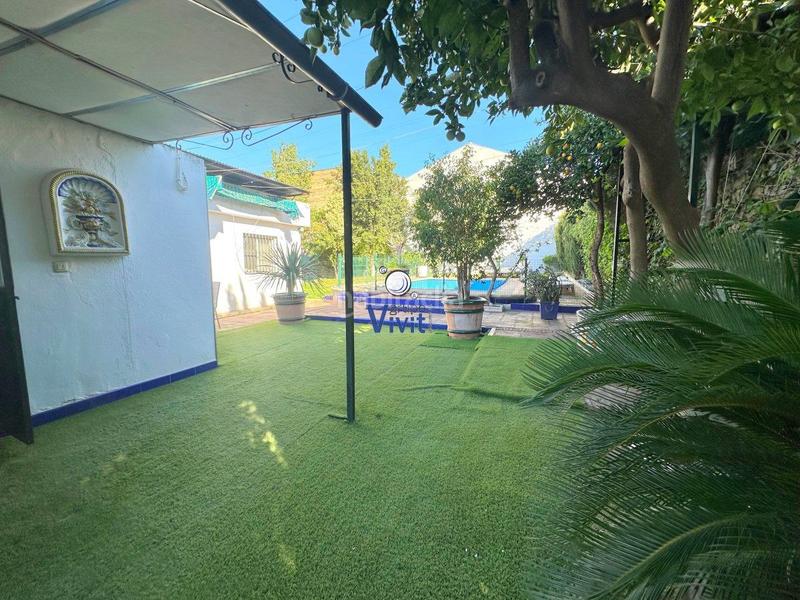 Foto 2a9333ae-c20a-4b69-b388-625390166d70. Chalet con parcheggio in La Paz Alcalá de Guadaira