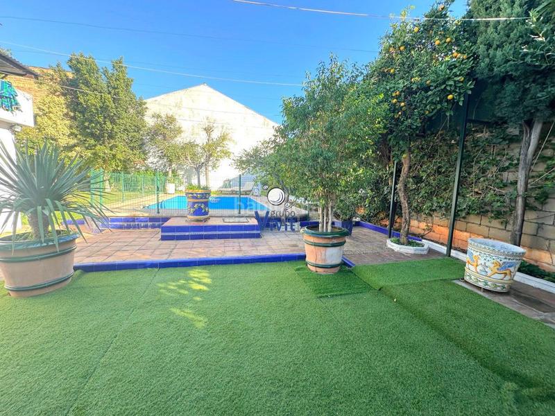 Foto b3976091-32ef-4477-a6bc-725880a13fa7. Chalet con parcheggio in La Paz Alcalá de Guadaira