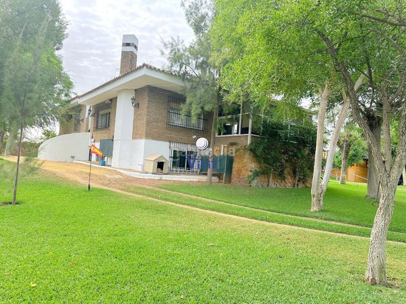 Foto eed76d1c-c165-4e7d-8735-d07d96286b9b. Chalet avec parking piscine dans Oromana Alcalá de Guadaira