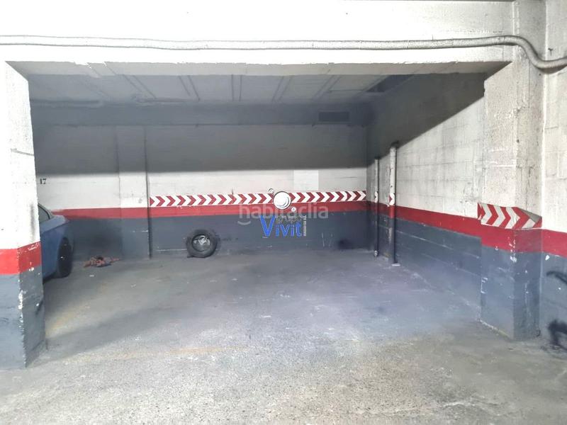 Foto f542723c-0e60-43f8-a5be-0cf04b575273. Parking voiture dans Nueva Alcalá Alcalá de Guadaira