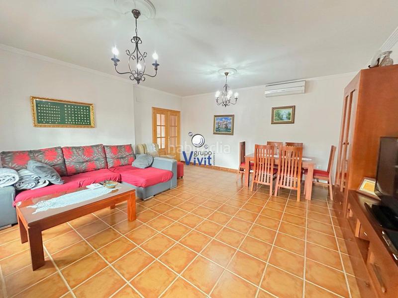 Foto 6f31869e-f0a4-4cb4-b149-b75c9d3ec89c. Chalet con parcheggio piscina in Nueva Alcalá Alcalá de Guadaira