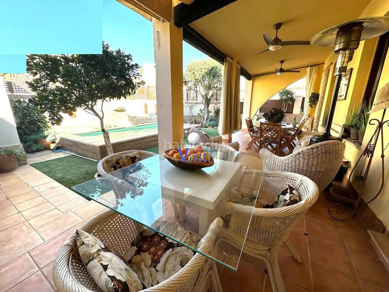 Foto 15a05944-296e-4fb8-b75e-5b608585b77b. Chalet con parcheggio piscina in Nueva Alcalá Alcalá de Guadaira