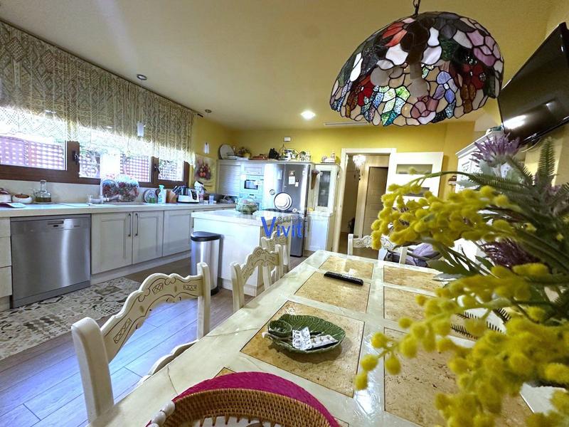 Foto 299fba59-8d39-4e75-bb26-88a6724fdbd5. Chalet con parcheggio piscina in Nueva Alcalá Alcalá de Guadaira