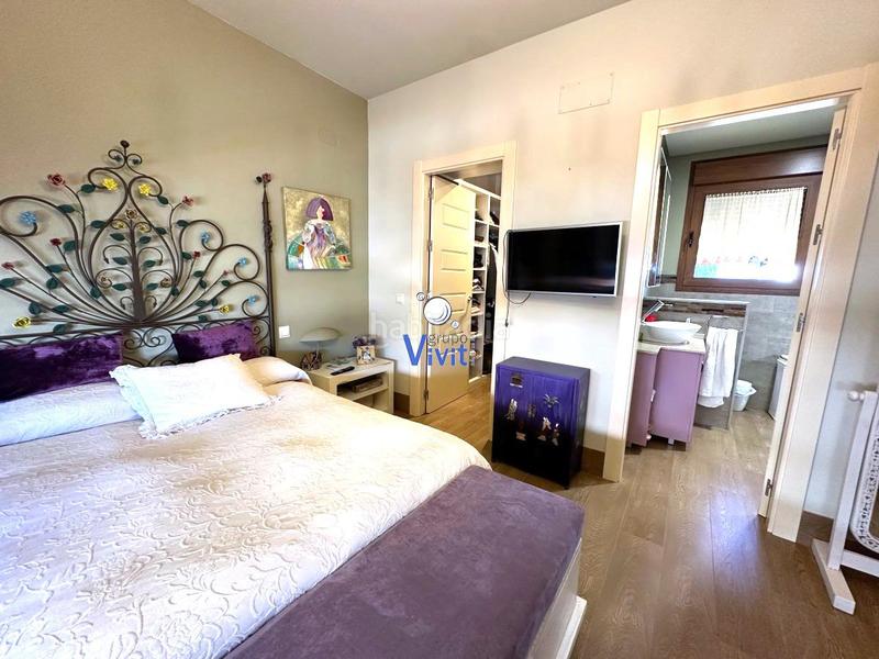 Foto 4cd18cae-9922-42c2-b9ca-3203b9856be4. Chalet con parcheggio piscina in Nueva Alcalá Alcalá de Guadaira