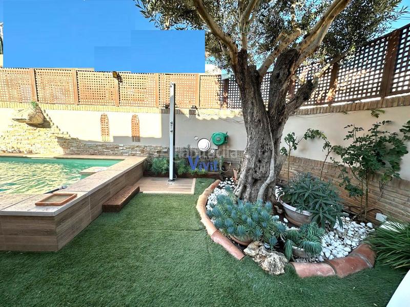 Foto 9e5123d9-f27e-4081-8e79-cf5b03391e2f. Chalet con parcheggio piscina in Nueva Alcalá Alcalá de Guadaira